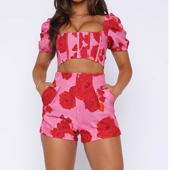 White Fox Moment To Remember Crop & shorts set: Raspberry Rouge NWT - Picture 2 of 10